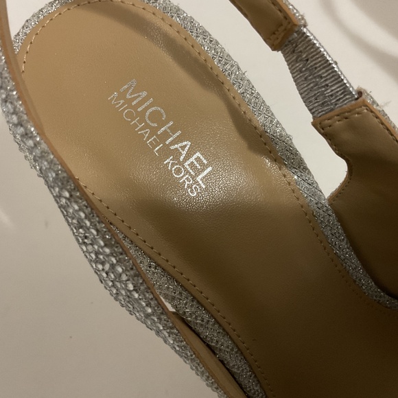 Michael Kors Chelsea Slingback Heels, 10M - Picture 3 of 7